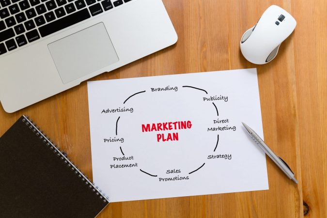 Bachelor-Marketing-et-Commercial-scaled